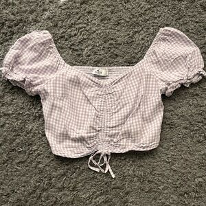 Cropped cinched Hollister top